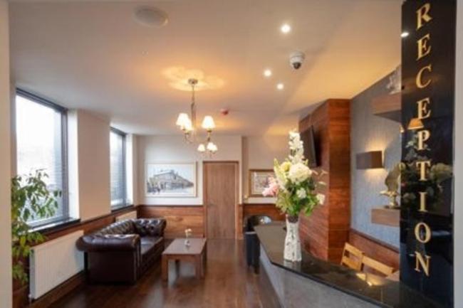 Eagle Hotel Luton Airport Екстер'єр фото